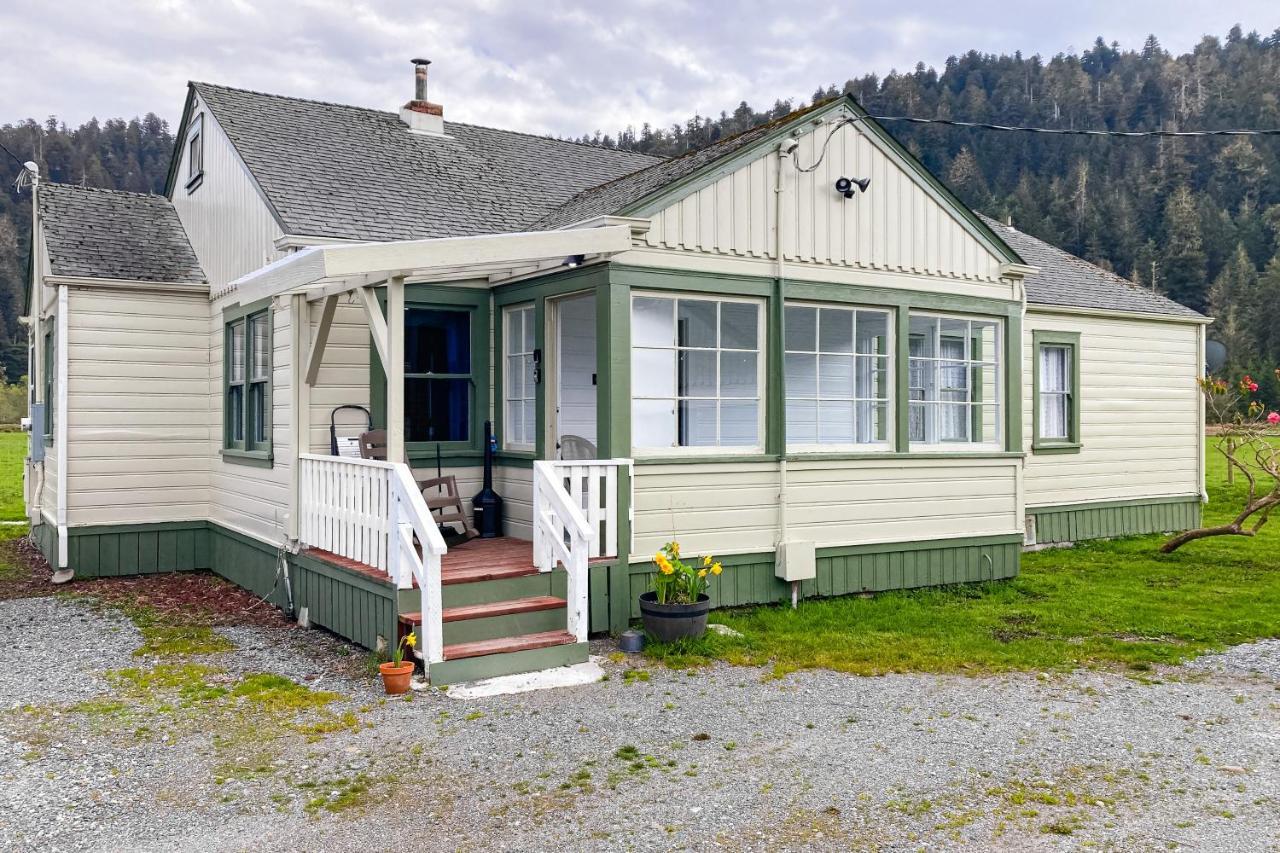 Redwood Farmhouse In The Orick Valley Buitenkant foto